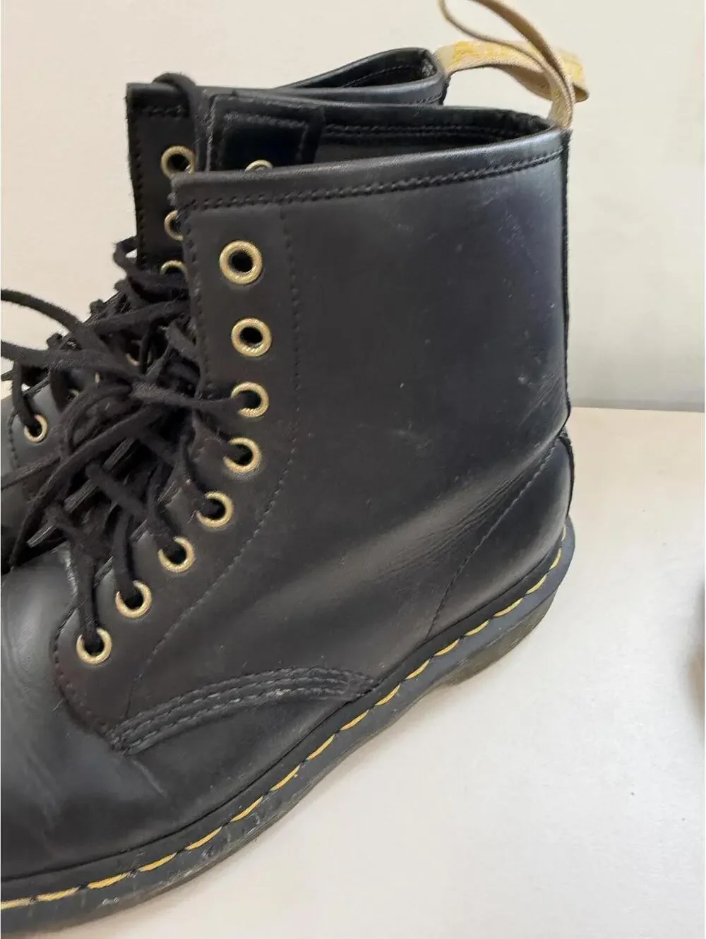 Dr. Martens Black Leather Lace-Up Boots Men's 8 Women's 9